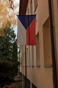 Vlajka ČR před volbami 2017 v Rozsochách